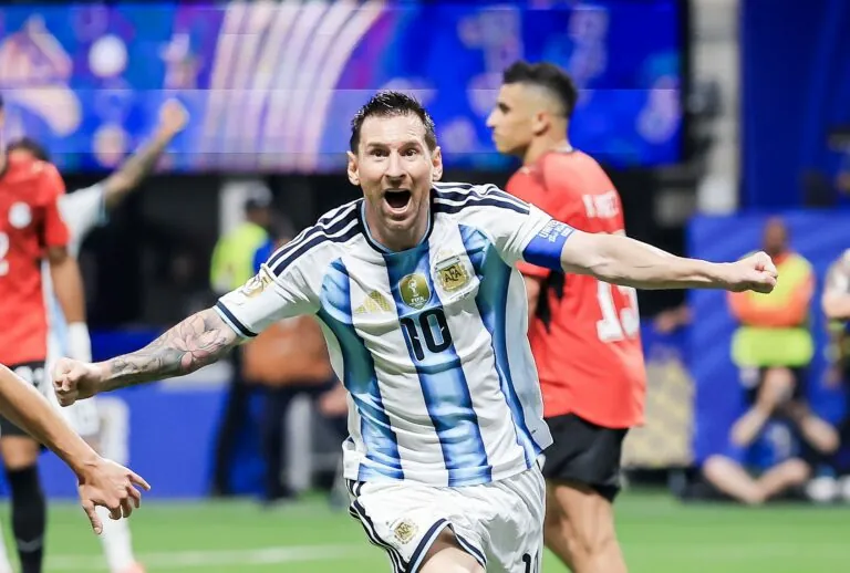 الأرجنتين تقلب الطاولة على منتخب مصر وتتأهل إلى ربع نهائي كأس العالم 2026 منتخب مصر